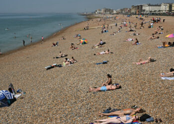 First Heat Wave of the Year Hits Parts of Britain