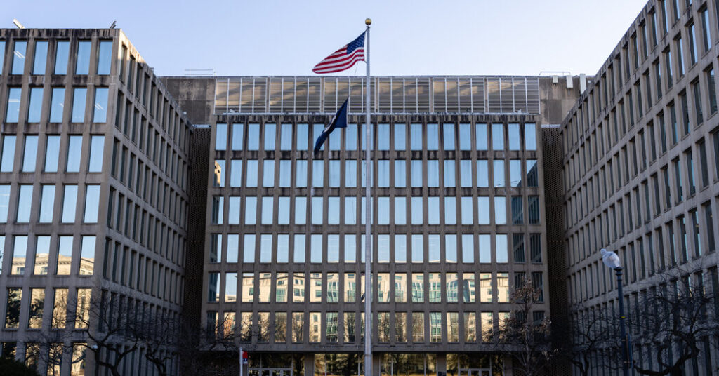Trump Administration Wants Federal Employees to Sign Nondisclosure Agreements