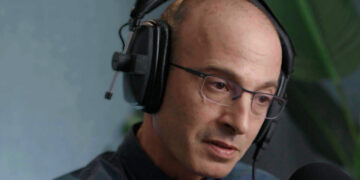 Yuval Noah Harari on the Mistake Strongmen Keep Making