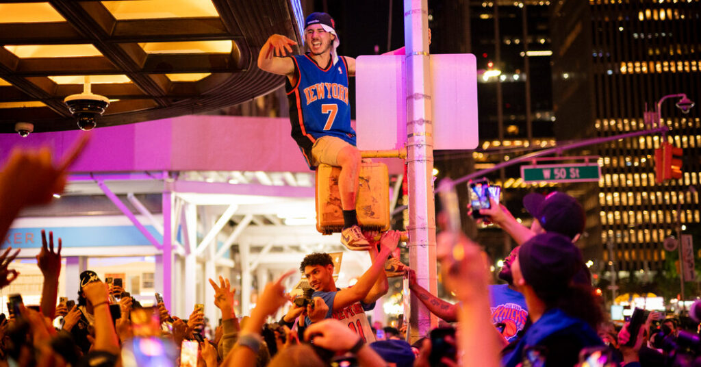 Knicks Fans, ‘a Specific Species of Human,’ Erupt Again