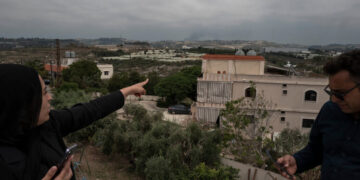 Residents Watch as Israeli War Planes Circle Over Southern Lebanon