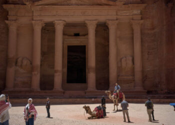 Jordanians Struggle as Mideast Wars Scare Tourists Away
