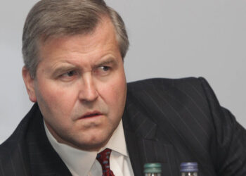Fired BP Chair Rejects ‘Lies’ About His Ouster