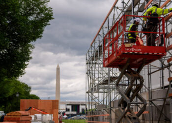 Diesel Fuel Spilled on National Mall During 250th Event Setup