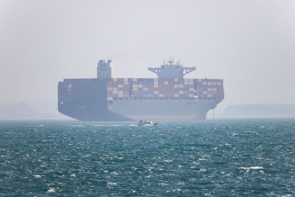 U.S. destroyers, merchant ships pass through Strait of Hormuz