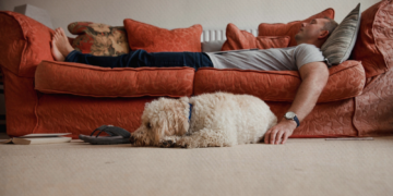 How to Tell If You’re Dating Someone Who’s Comfortable Staying Stuck