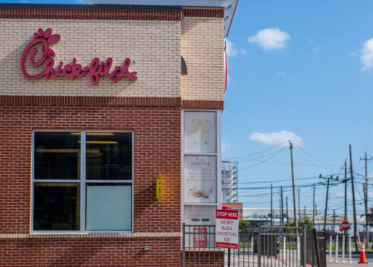 Chick-fil-A Bilked for $80,000 in Fake Mac-and-Cheese Refunds, Police Say