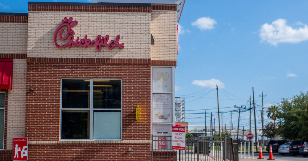Chick-fil-A Bilked for $80,000 in Fake Mac-and-Cheese Refunds, Police Say