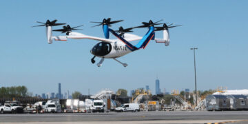An Air Taxi Lands in Manhattan, but You Can’t Fly in It Yet