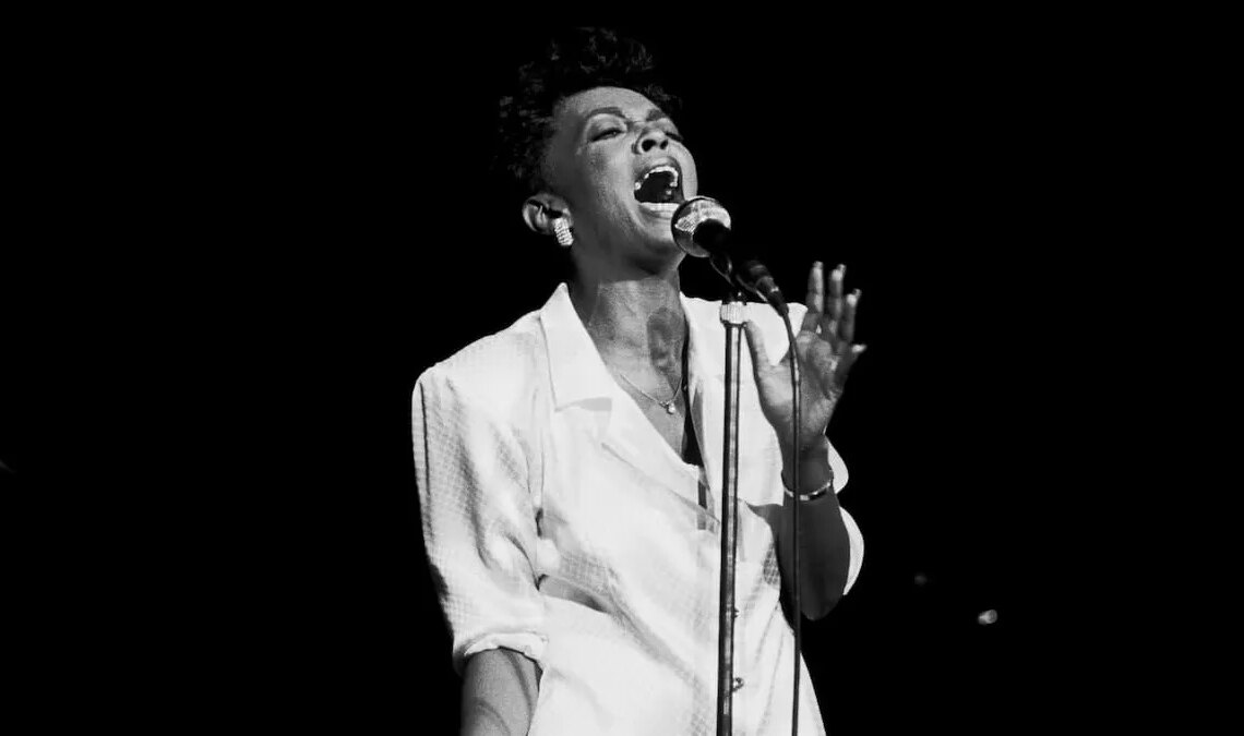 4 Classic R&B Love Songs to Play at Your Wedding