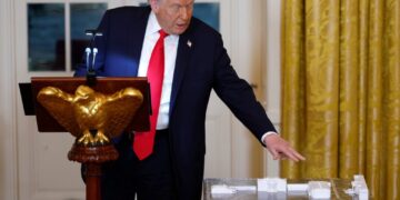 Undeterred by polls and courts, Trump honors ballroom donors at White House