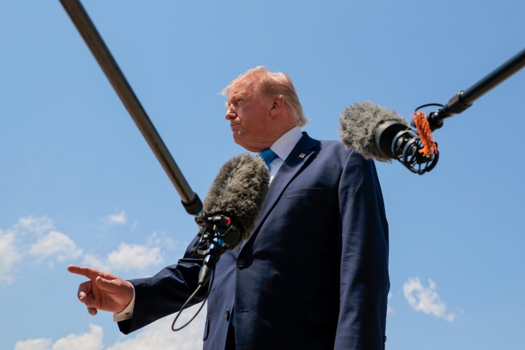 To save the midterms, Trump needs victory in Iran