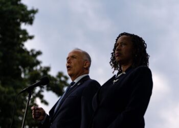 Georgia resident used phony office for millions in D.C. contracts, lawsuit says