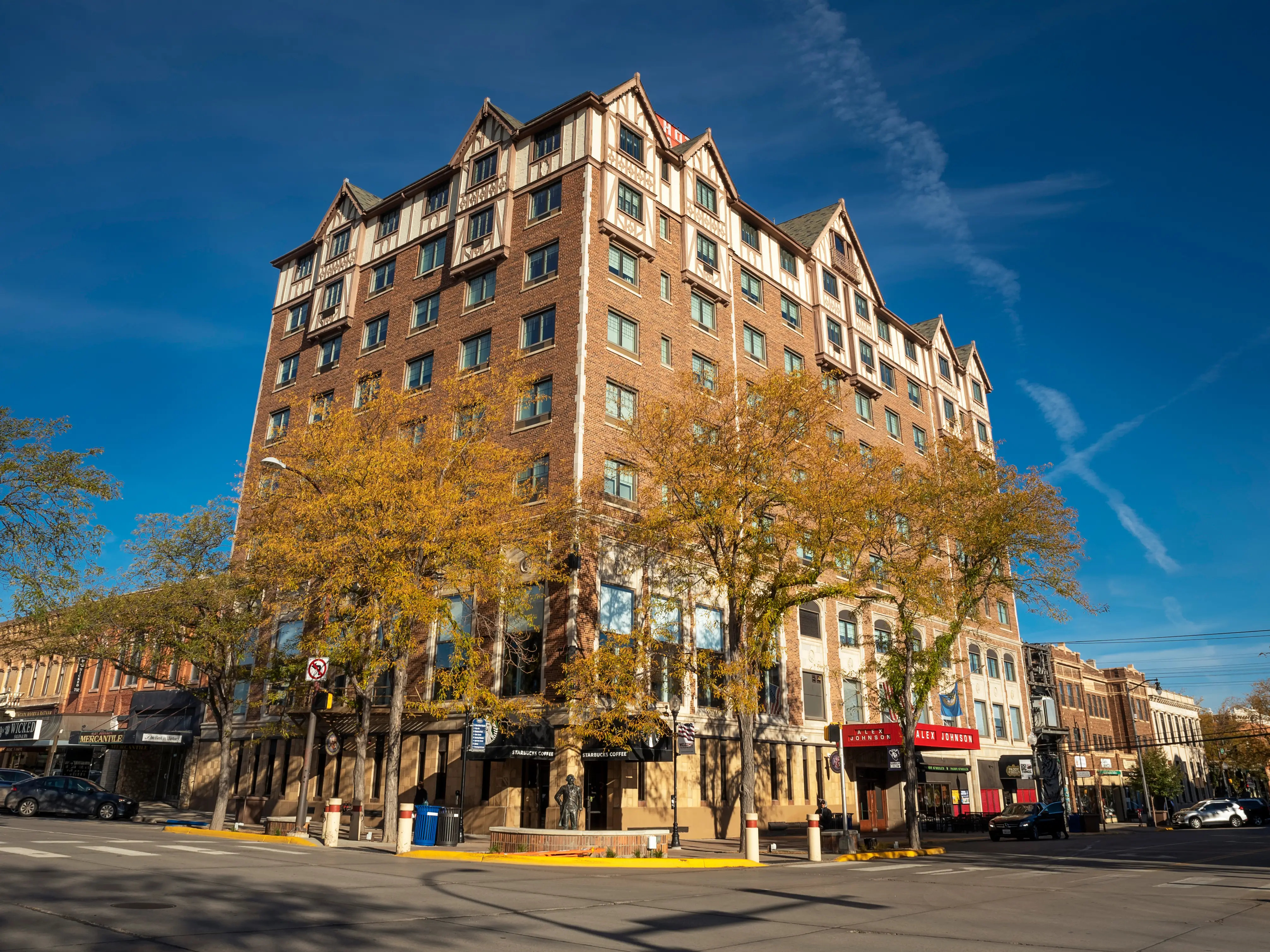 Hotel Alex Johnson