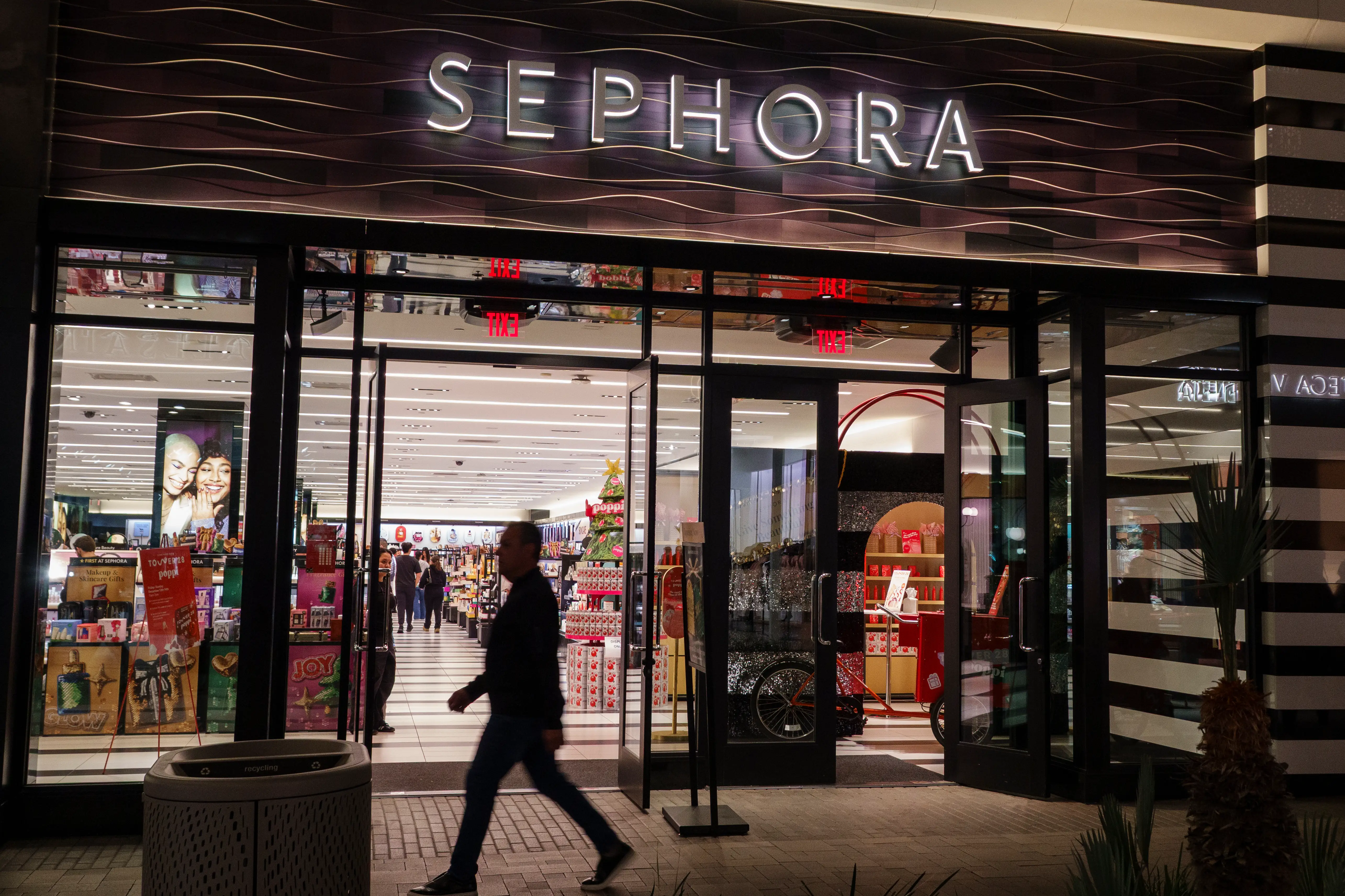 Sephora storefront