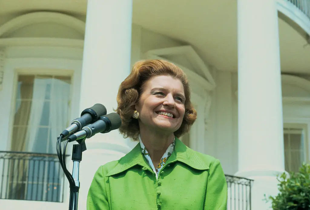 Betty Ford outside the White House.
