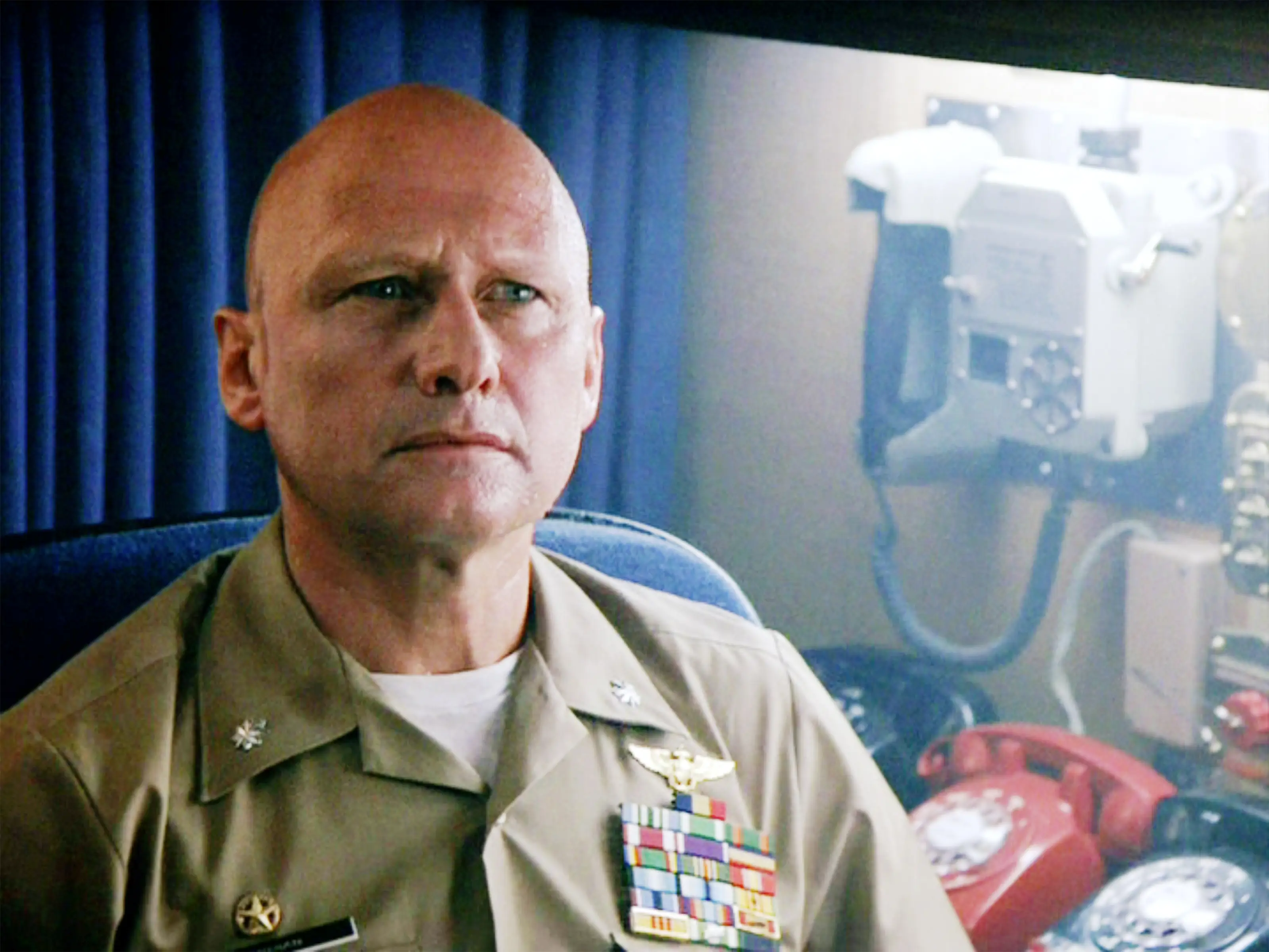 James Tolkan dressed as a Navy commander in Top Gun