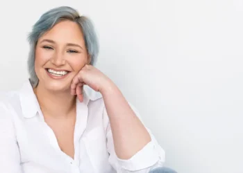 A 27-year-old woman with extreme cramping lied about having a common colon cancer symptom to get screened sooner. She was later diagnosed at stage 4.