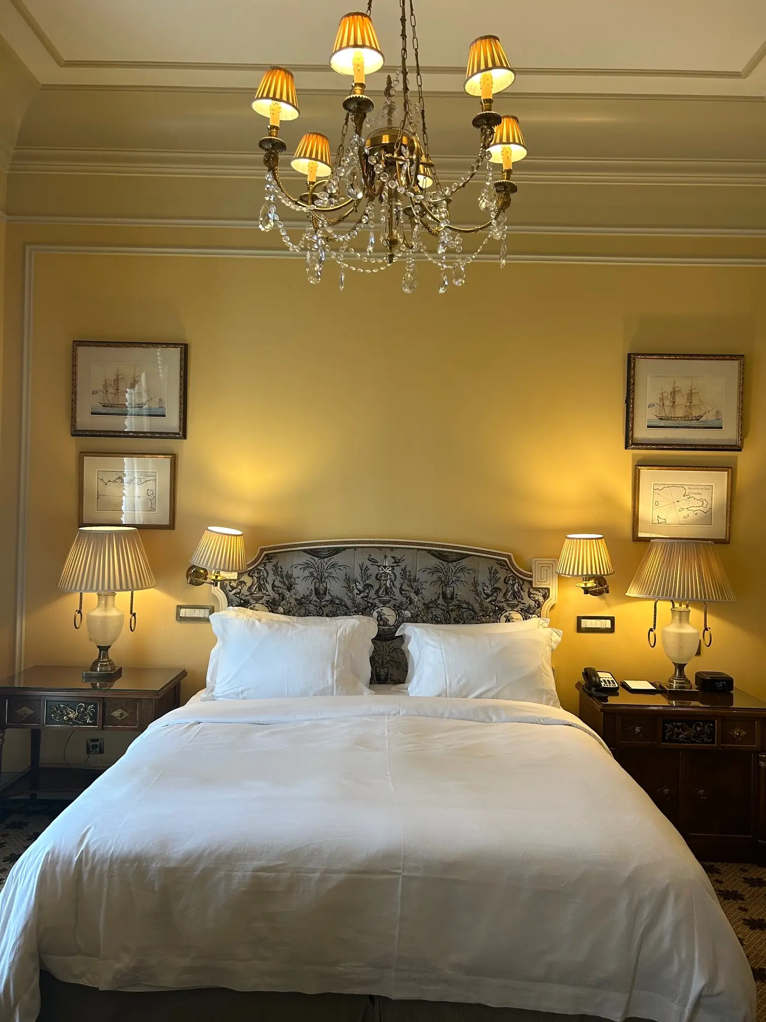 Room at Hotel Grande Bretagne