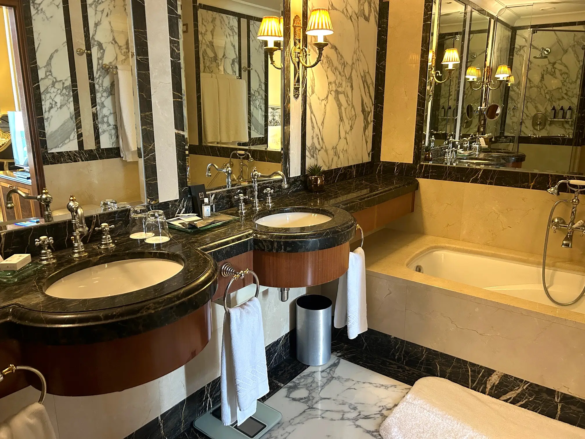 Bathroom in room at Hotel Grande Bretagne.