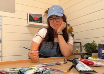 I walked away from running a successful social media agency to build a profitable art business