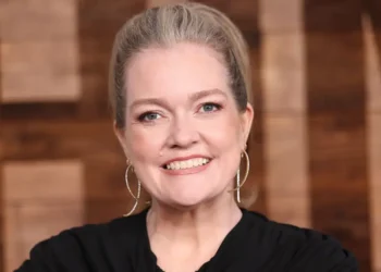 The 5 best Colleen Hoover books — and 5 you can skip
