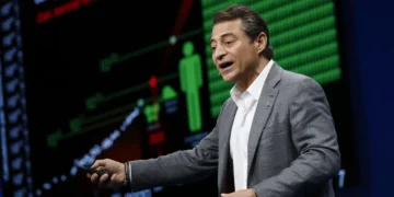 Kids need these 3 things to thrive in the AI era, futurist Peter Diamandis says