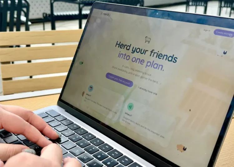 I used AI to code a scheduling app in minutes. It was easy, but it shouldn’t worry software companies.