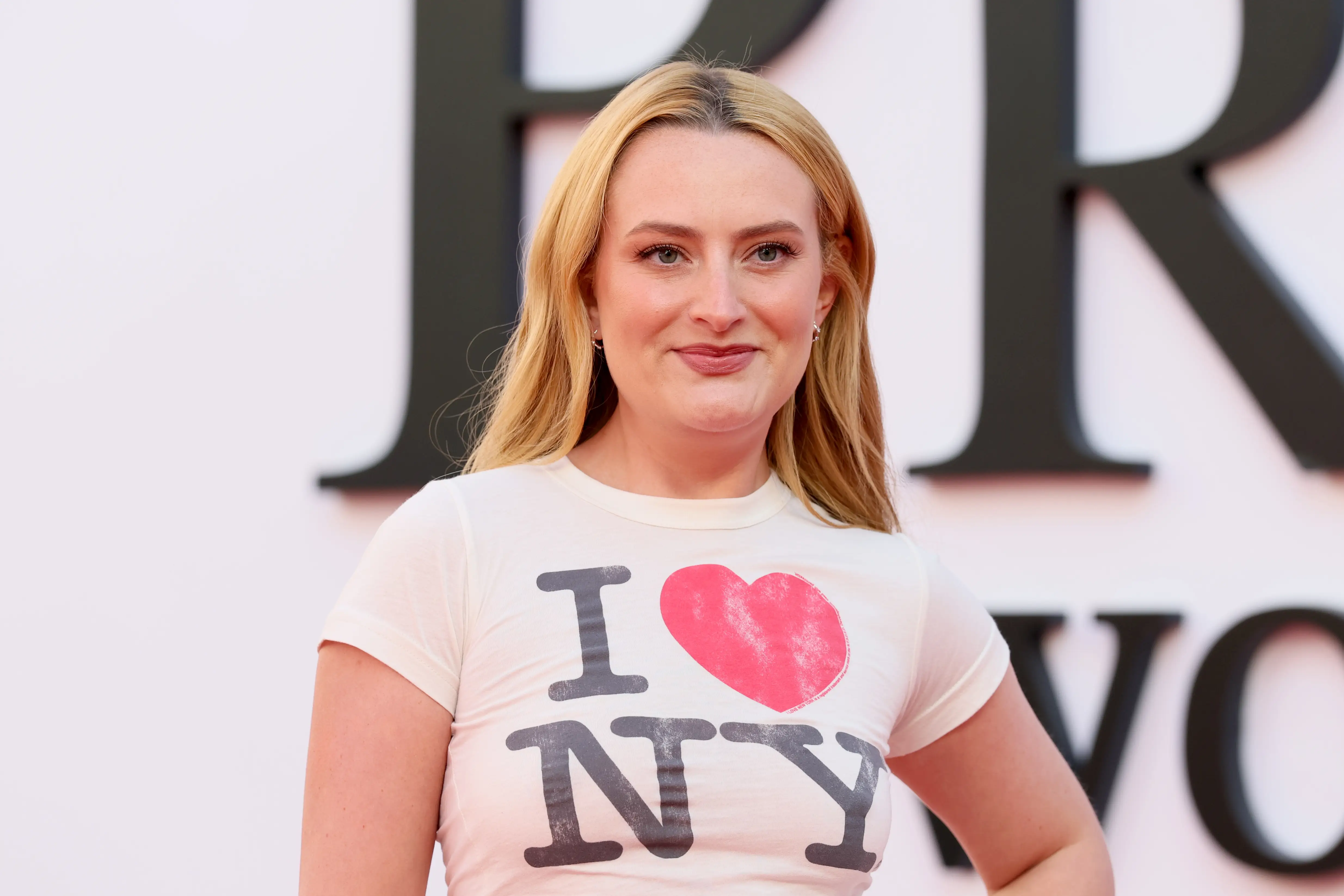 Amelia Dimoldenberg wearing a I Love NY t-shirt