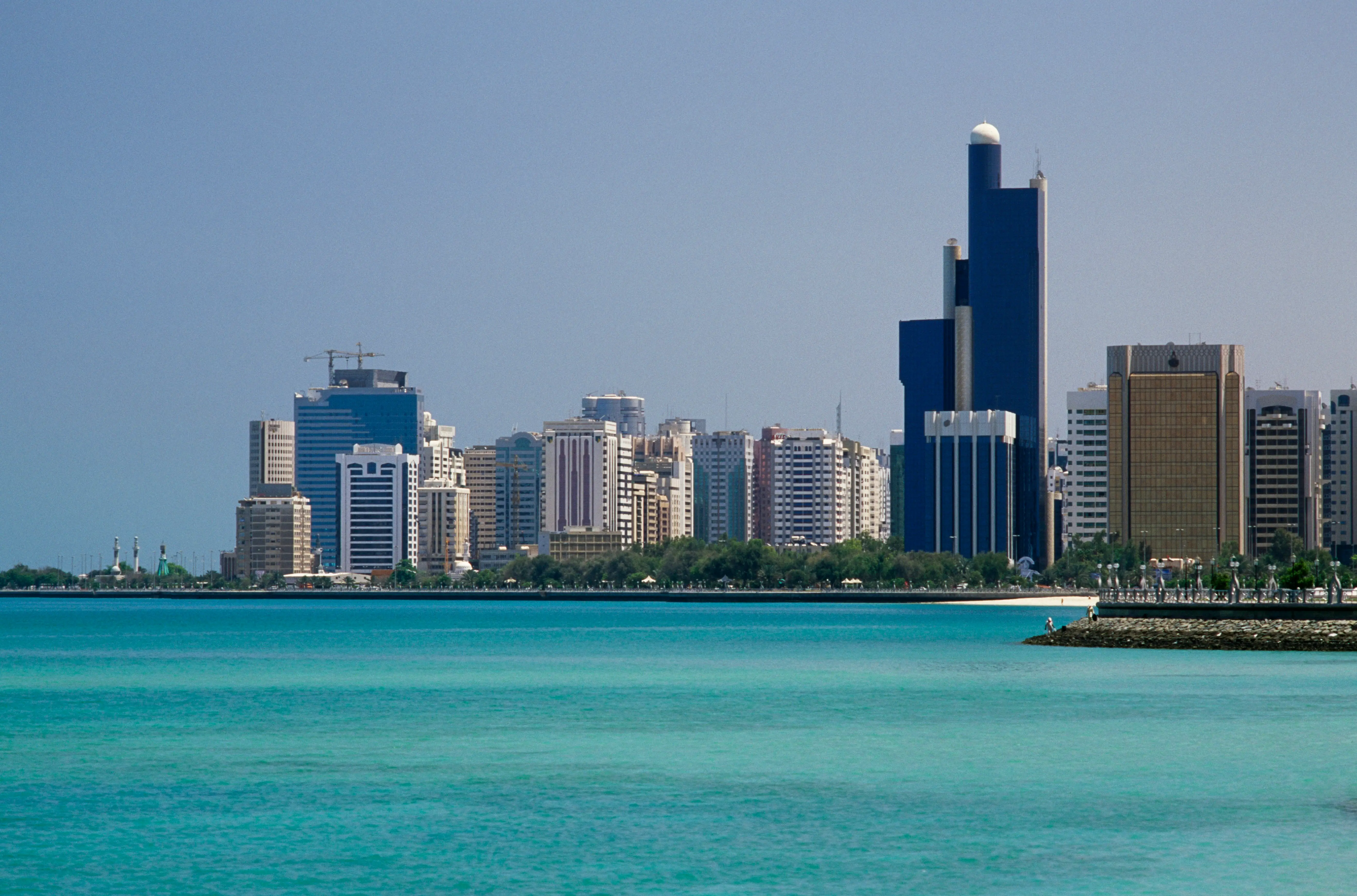abu dhabi coast