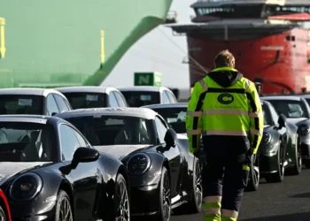 Trump says he’s raising tariffs on European cars to 25%