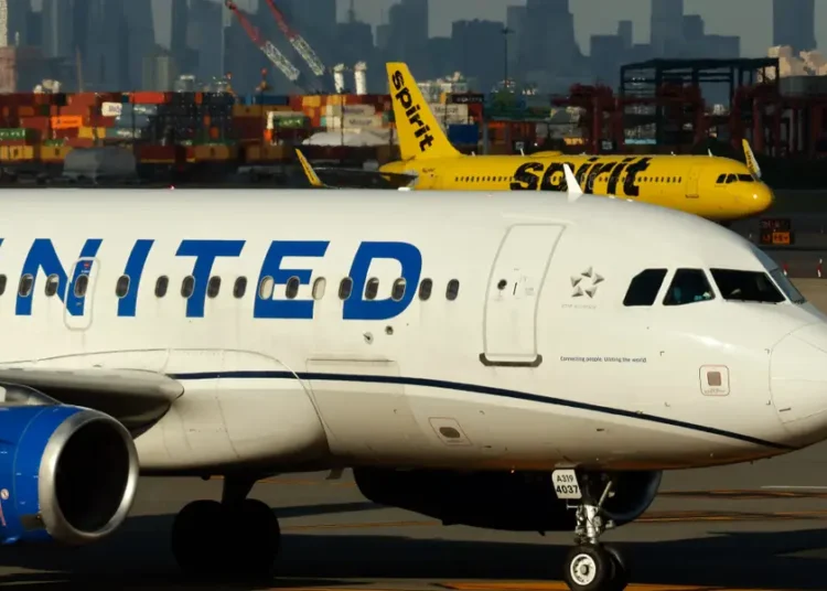 These airlines want to rescue stranded Spirit travelers. Here’s how to book.