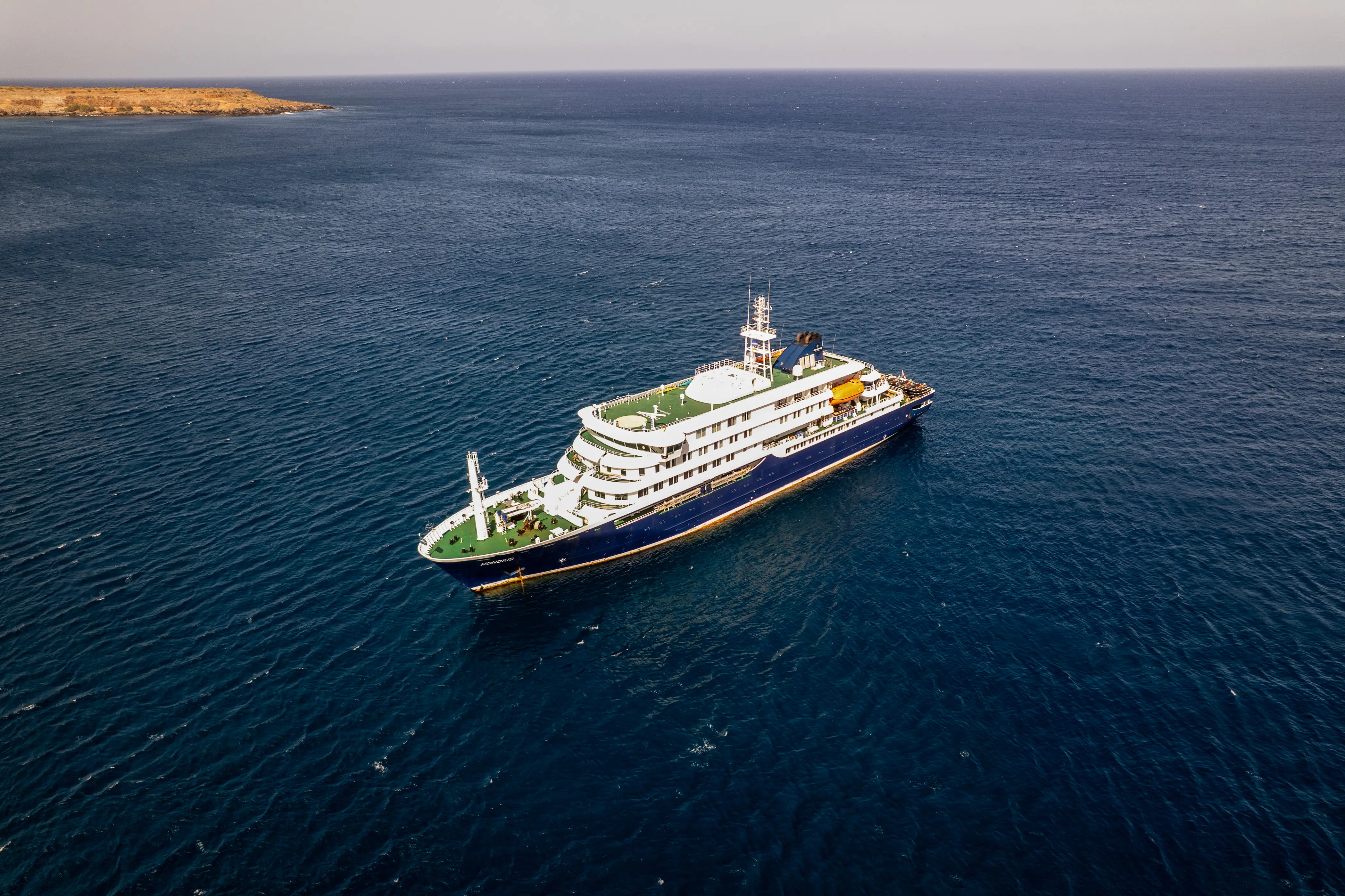 Cruise ship MV Hondius