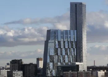 Ukraine struck a luxury skyscraper 4 miles from the Kremlin, threatening Moscow’s Victory Day parade