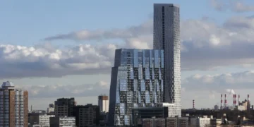 Ukraine struck a luxury skyscraper 4 miles from the Kremlin, threatening Moscow’s Victory Day parade