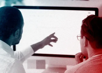 Middle managers have yet another task: getting you to use AI