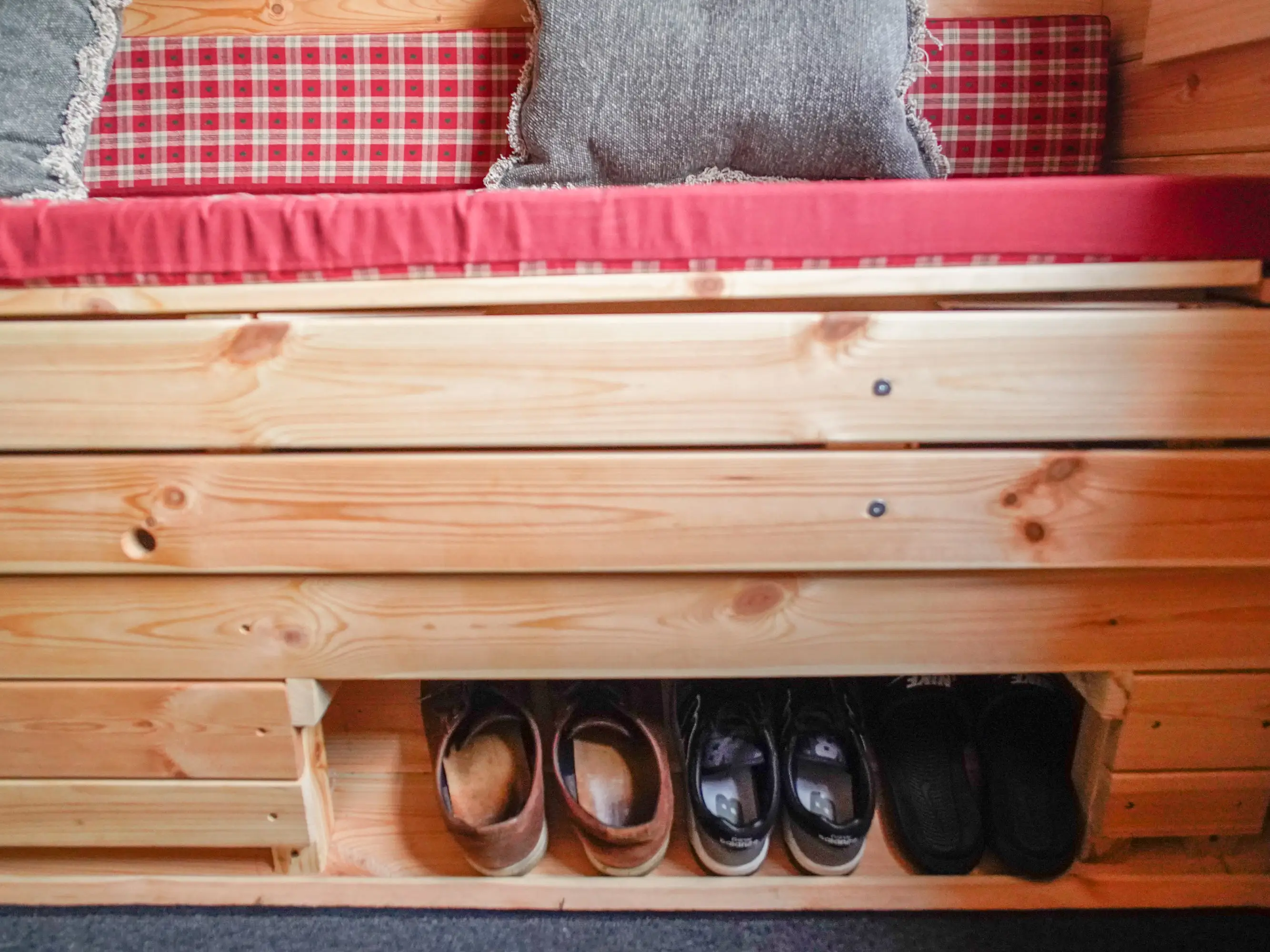 Shoe storage in the barrel.