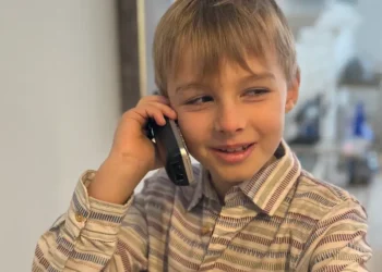 Most parents manage their kids’ social lives. I expect my 8-year-old to do it himself.