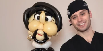 I have $400,000 in med school debt. I’m doing balloon art to pay it down.