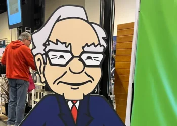 I flew 4,400 miles to Warren Buffett’s big bash. Even after retiring, he’s still the main attraction, and his legacy will live on.