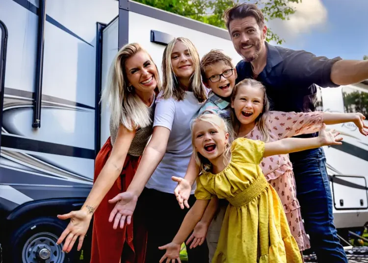 A family of 6 decided to live in an RV full-time after a health scare prompted them to live without regrets