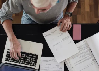 Want to retire early? People who have done so already say to focus on 3 expenses