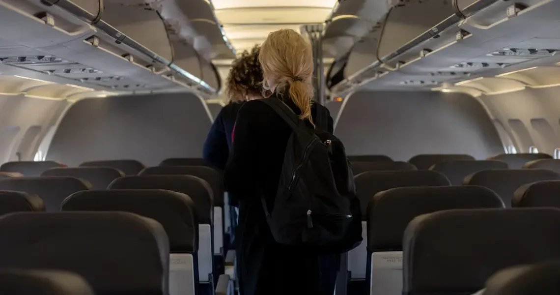 I’m a former flight attendant. Here are 12 ways I’ve watched passengers ruin their experience on long-haul flights