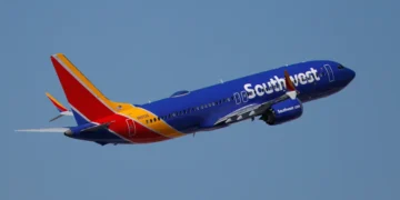 A cross-country Southwest flight’s windshield cracked at 37,000 feet and forced a diversion