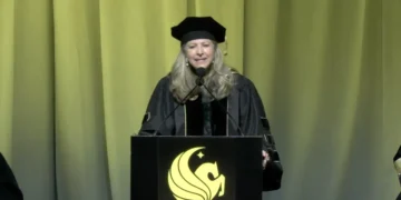 A commencement speaker who praised AI was booed at humanities graduation: ‘I struck a chord’