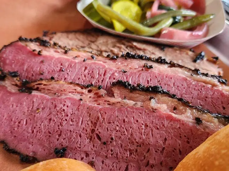 Red White & Que Smokehouse