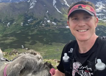 A busy cardiologist and father of 3 shares his 4 simple habits for good heart health