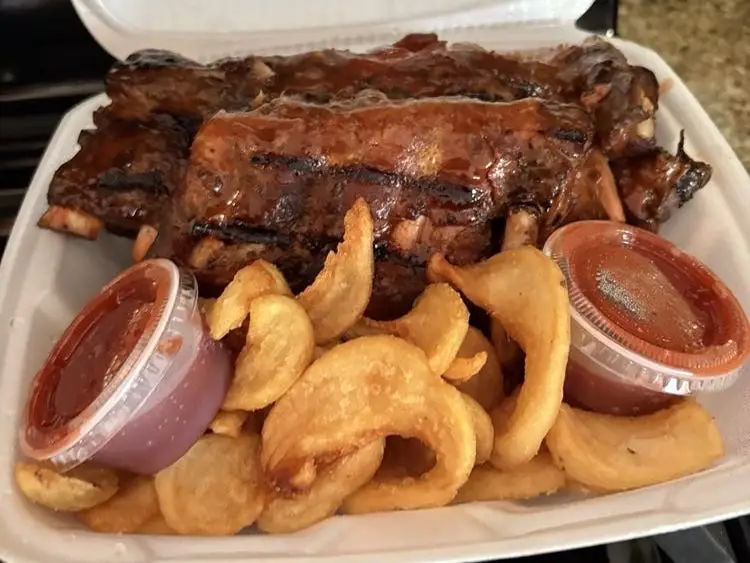 Dee Jay's BBQ Ribs & Grille
