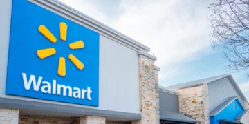 Read the memo: Walmart cuts or reorganizes 1,000 jobs