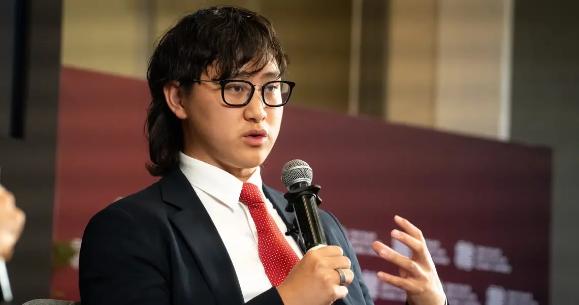 Alexandr Wang wants AI’s feuding leaders to take a chill pill